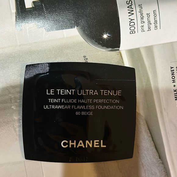 CHANEL Other - CHANEL Le Teint Ultra Tenue Ultrawear Flawless  Foundation # 60 beige